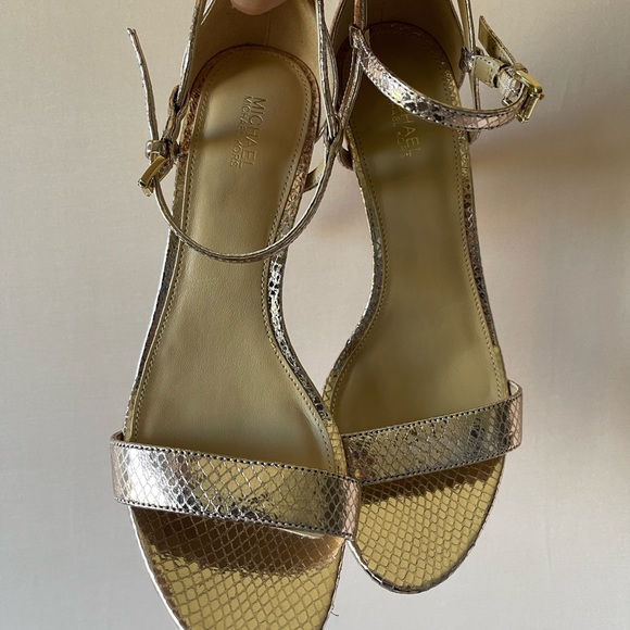 Michael Kors rose golden heels new size us 8.5 NWOT - Picture 6 of 14